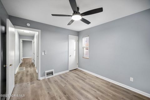 Tiny photo for 1023 Hawk Street, Toledo, OH 43612 (MLS # 10002461)