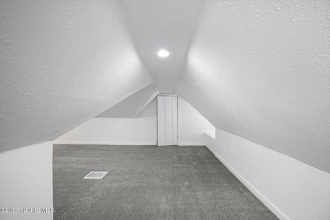 Tiny photo for 1023 Hawk Street, Toledo, OH 43612 (MLS # 10002461)