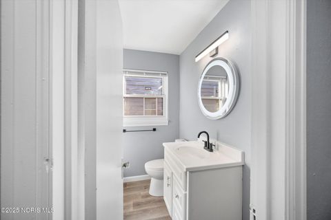 Tiny photo for 1023 Hawk Street, Toledo, OH 43612 (MLS # 10002461)