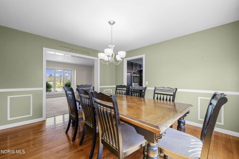 Tiny photo for 540 Thackeray Road, Maumee, OH 43537 (MLS # 10006834)