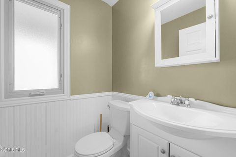 Tiny photo for 540 Thackeray Road, Maumee, OH 43537 (MLS # 10006834)