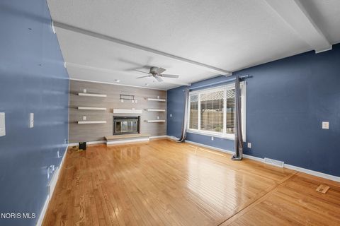 Tiny photo for 540 Thackeray Road, Maumee, OH 43537 (MLS # 10006834)