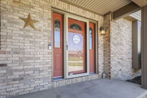 Tiny photo for 540 Thackeray Road, Maumee, OH 43537 (MLS # 10006834)