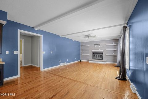 Tiny photo for 540 Thackeray Road, Maumee, OH 43537 (MLS # 10006834)