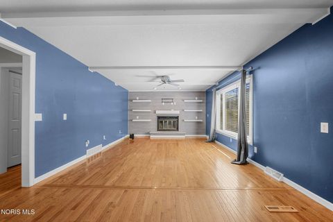 Tiny photo for 540 Thackeray Road, Maumee, OH 43537 (MLS # 10006834)