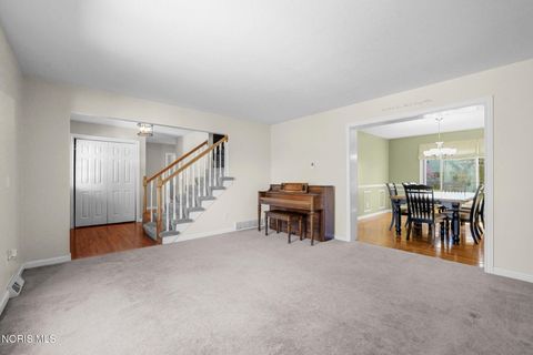 Tiny photo for 540 Thackeray Road, Maumee, OH 43537 (MLS # 10006834)