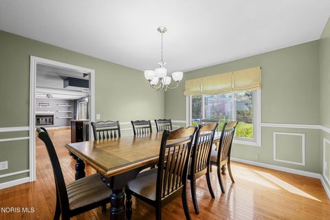 Tiny photo for 540 Thackeray Road, Maumee, OH 43537 (MLS # 10006834)