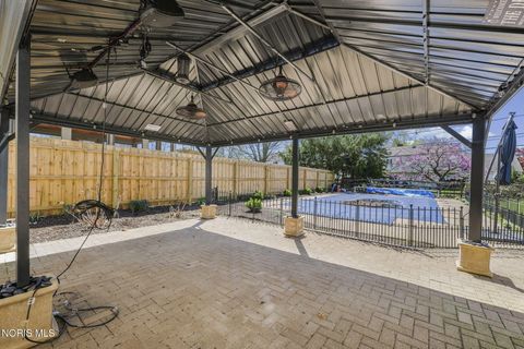 Tiny photo for 540 Thackeray Road, Maumee, OH 43537 (MLS # 10006834)