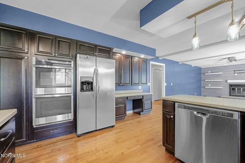 Tiny photo for 540 Thackeray Road, Maumee, OH 43537 (MLS # 10006834)