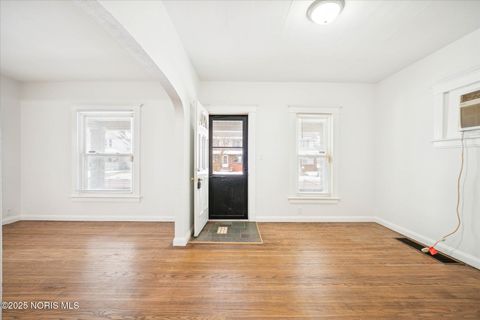 Tiny photo for 4128 Burnham Avenue, Toledo, OH 43612 (MLS # 10002160)