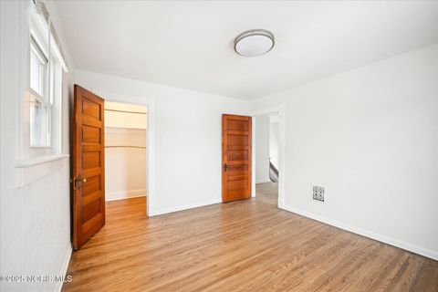 Tiny photo for 4128 Burnham Avenue, Toledo, OH 43612 (MLS # 10002160)