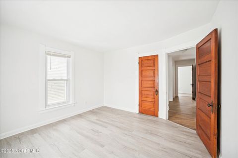 Tiny photo for 4128 Burnham Avenue, Toledo, OH 43612 (MLS # 10002160)