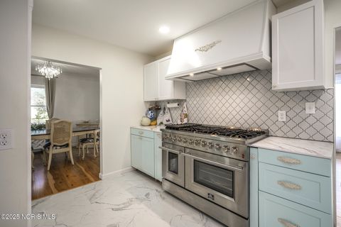 Tiny photo for 1450 S Lallendorf Road, Oregon, OH 43616 (MLS # 10005298)