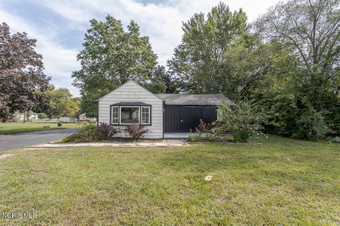Tiny photo for 847 S King Road, Holland, OH 43528 (MLS # 10013557)