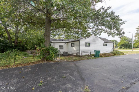 Tiny photo for 847 S King Road, Holland, OH 43528 (MLS # 10013557)