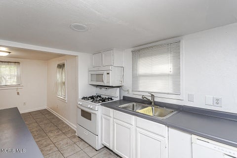 Tiny photo for 847 S King Road, Holland, OH 43528 (MLS # 10013557)