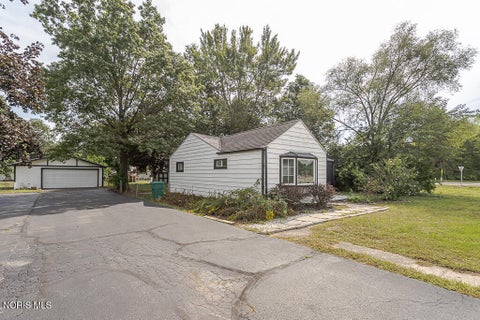 Photo of 847 S King Road, Holland, OH 43528 (MLS # 10013557)