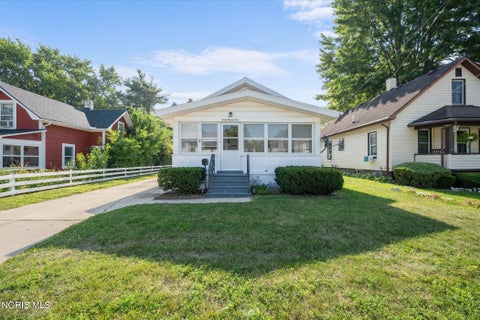 Homes For Sale - 6024 Park Street<br/> Sylvania, OH 43560