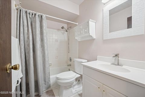 Tiny photo for 5909 Tetherwood Drive, Toledo, OH 43613 (MLS # 10002010)