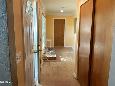 Tiny photo for 1521 Cherry Valley Road, Toledo, OH 43607 (MLS # 10012318)