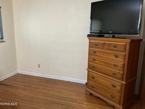 Tiny photo for 1521 Cherry Valley Road, Toledo, OH 43607 (MLS # 10012318)