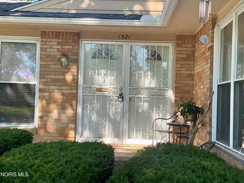 Tiny photo for 1521 Cherry Valley Road, Toledo, OH 43607 (MLS # 10012318)
