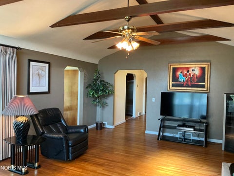 Tiny photo for 1521 Cherry Valley Road, Toledo, OH 43607 (MLS # 10012318)