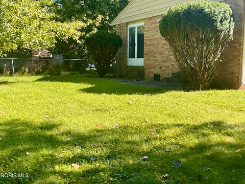 Tiny photo for 1521 Cherry Valley Road, Toledo, OH 43607 (MLS # 10012318)