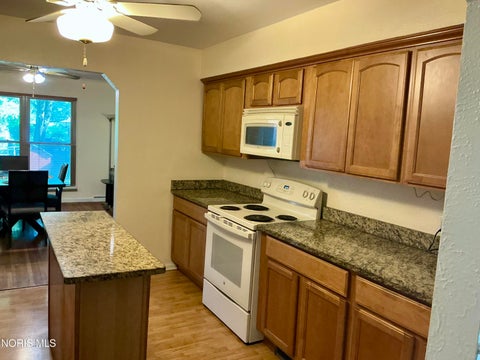 Tiny photo for 1521 Cherry Valley Road, Toledo, OH 43607 (MLS # 10012318)