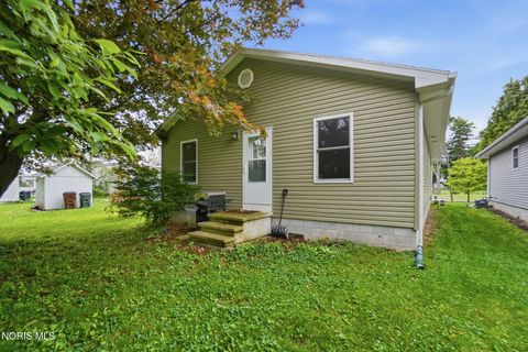 Tiny photo for 827 Wilson Street, Findlay, OH 45840 (MLS # 10008129)