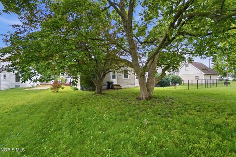 Tiny photo for 827 Wilson Street, Findlay, OH 45840 (MLS # 10008129)