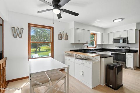 Tiny photo for 491 Patriot West Drive, Waterville, OH 43566 (MLS # 10000873)