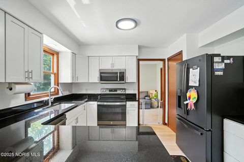 Tiny photo for 491 Patriot West Drive, Waterville, OH 43566 (MLS # 10000873)