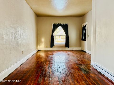 Tiny photo for 736 Thayer Street, Toledo, OH 43609 (MLS # 10003841)