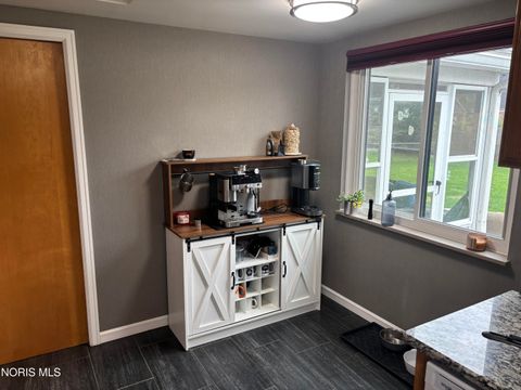 Tiny photo for 2821 Middlesex Drive, Toledo, OH 43606 (MLS # 10006560)