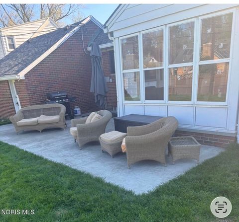 Tiny photo for 2821 Middlesex Drive, Toledo, OH 43606 (MLS # 10006560)