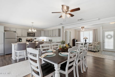 Tiny photo for 1106 Cherry Lane, Findlay, OH 45840 (MLS # 10009329)