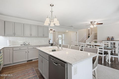 Tiny photo for 1106 Cherry Lane, Findlay, OH 45840 (MLS # 10009329)