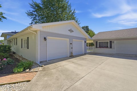 Tiny photo for 1106 Cherry Lane, Findlay, OH 45840 (MLS # 10009329)