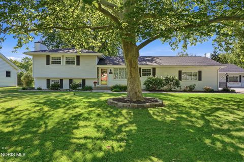 Photo of 1106 Cherry Lane, Findlay, OH 45840 (MLS # 10009329)