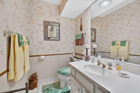 Tiny photo for 6925 Fenwyck Road, Maumee, OH 43537 (MLS # 10013613)