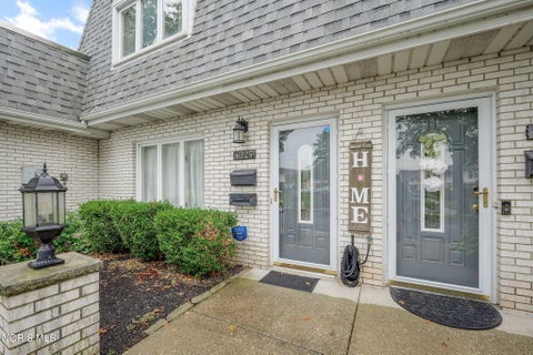 Tiny photo for 6925 Fenwyck Road, Maumee, OH 43537 (MLS # 10013613)