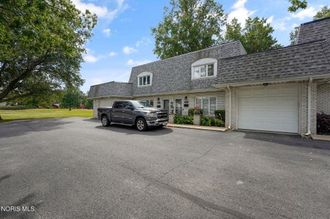 Tiny photo for 6925 Fenwyck Road, Maumee, OH 43537 (MLS # 10013613)