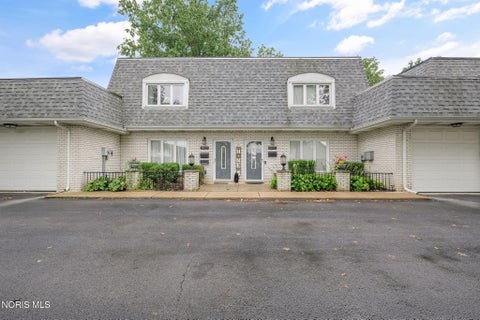 Tiny photo for 6925 Fenwyck Road, Maumee, OH 43537 (MLS # 10013613)