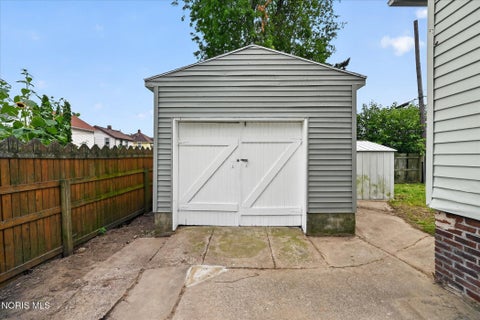 Tiny photo for 1515 Royalton Road, Toledo, OH 43612 (MLS # 10011730)