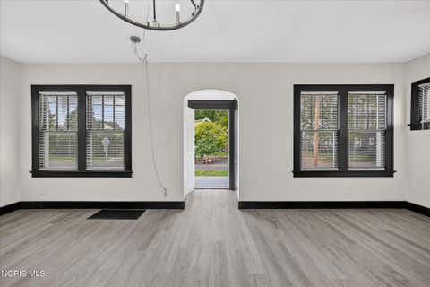 Tiny photo for 1515 Royalton Road, Toledo, OH 43612 (MLS # 10011730)