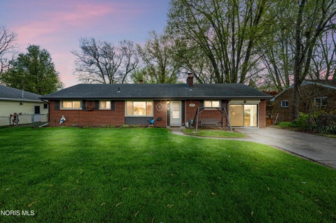 Tiny photo for 2741 Lyceum Place, Toledo, OH 43613 (MLS # 10013774)