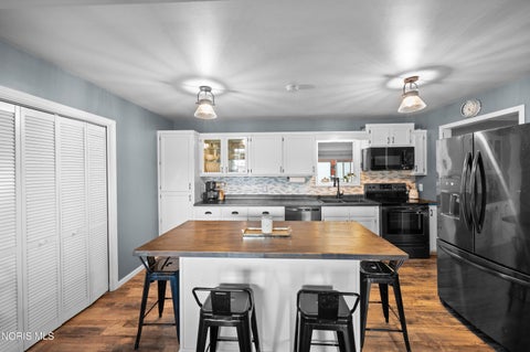 Tiny photo for 2741 Lyceum Place, Toledo, OH 43613 (MLS # 10013774)
