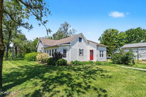 Tiny photo for 6612 Holcomb Road, Pemberville, OH 43450 (MLS # 10007818)