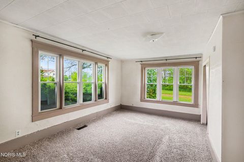 Tiny photo for 6612 Holcomb Road, Pemberville, OH 43450 (MLS # 10007818)